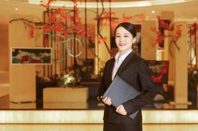 在豪华套房上网课？高星酒店推出“神兽托管”服务，家长们买账吗？
